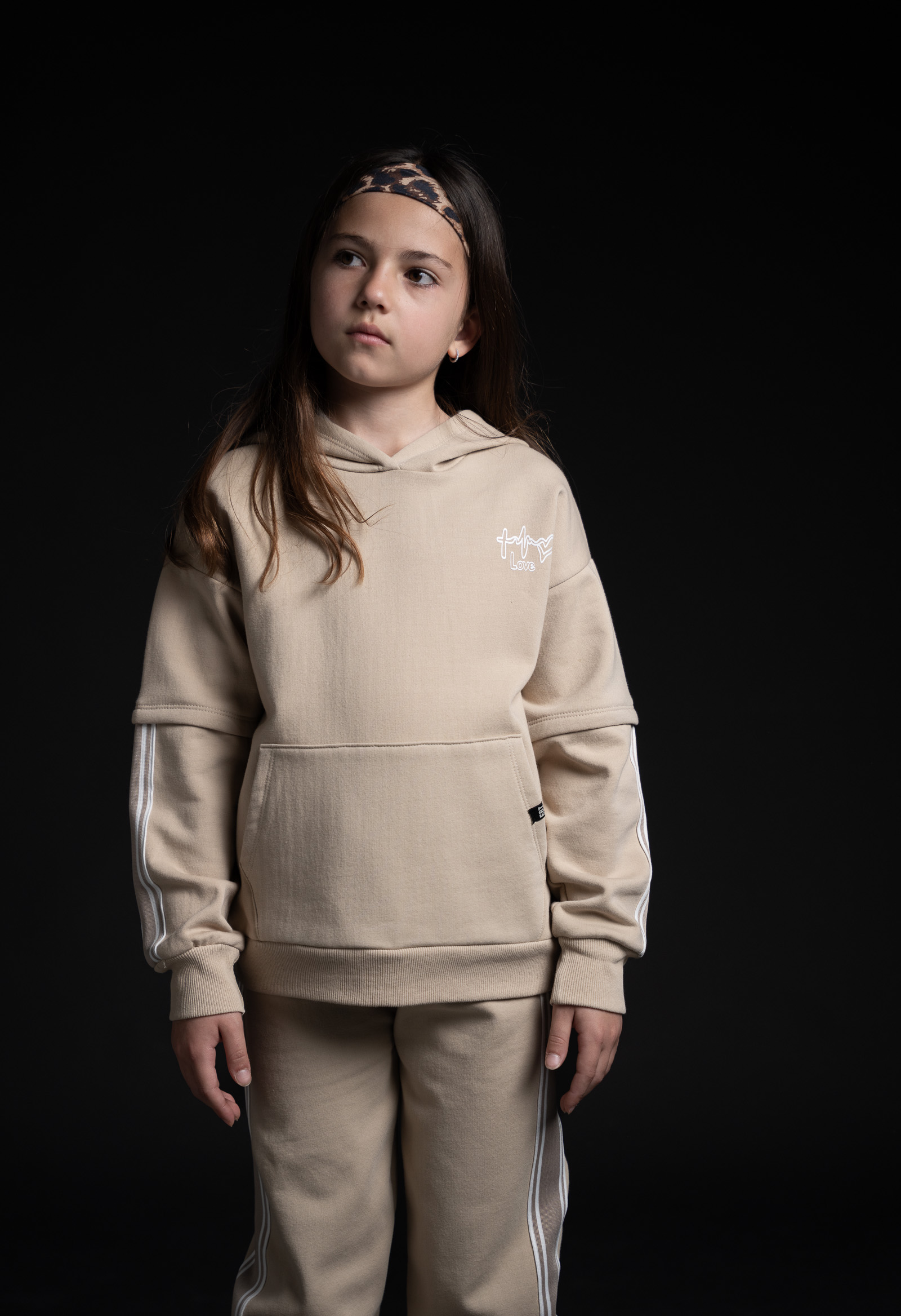 7025.6 70256